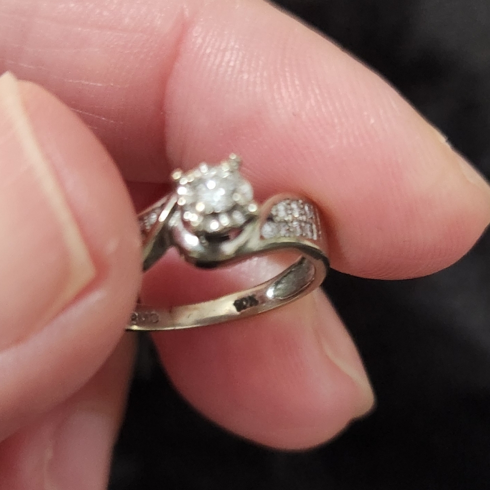 White gold 10k ring